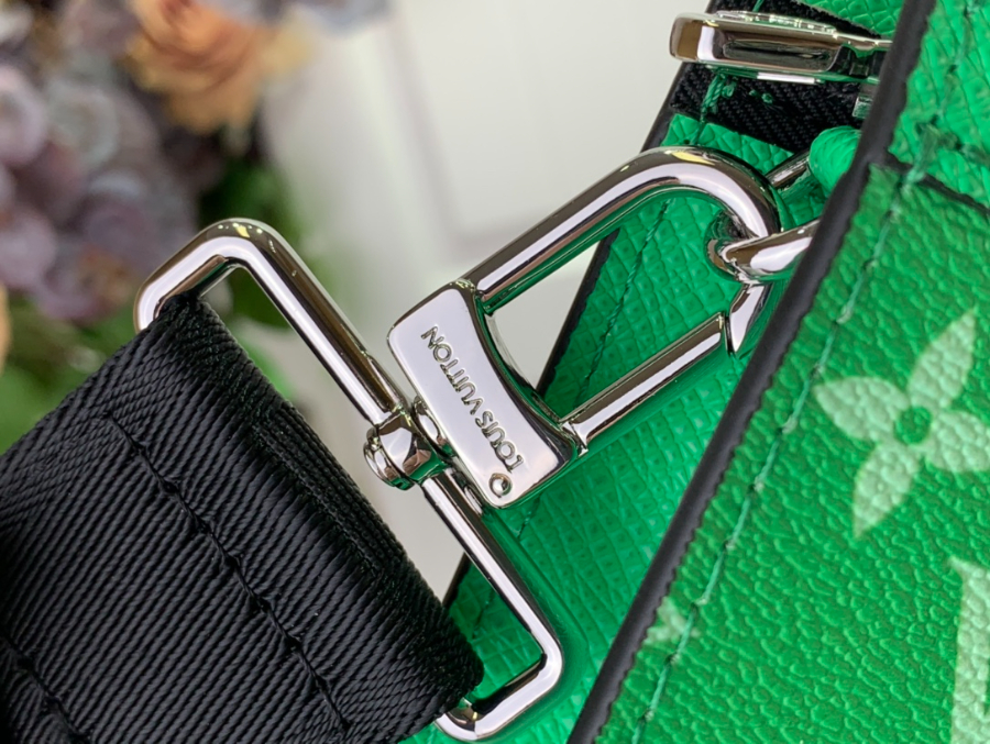 루이비통 가스통 웨어러블 월릿 크로스백 M83099 2214.54.5cm 2컬러12.jpg