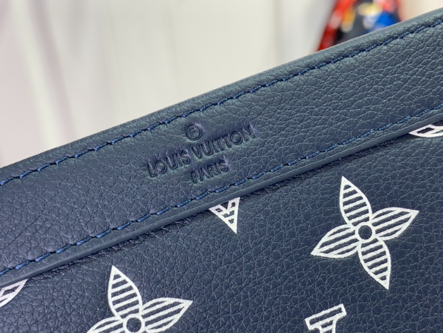 루이비통 가스통 웨어러블 월릿 크로스백 M83384 2214.54.5cm9.jpg