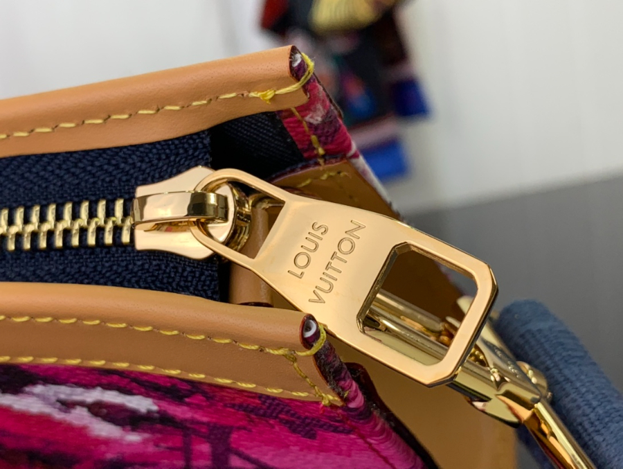 루이비통 가스통 웨어러블 월릿 크로스백 M83466 2214.54.5cm 레드7.jpg