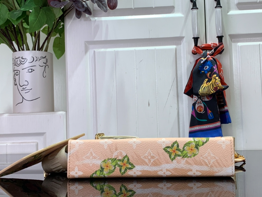 루이비통 가스통 웨어러블 월릿 크로스백 M83466 2214.54.5cm 베이지4.jpg