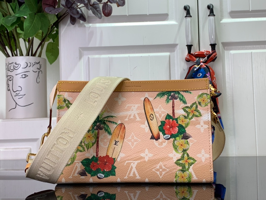 루이비통 가스통 웨어러블 월릿 크로스백 M83466 2214.54.5cm 베이지2.jpg