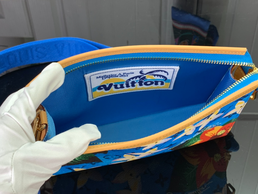 루이비통 가스통 웨어러블 월릿 크로스백 M83466 2214.54.5cm 블루5.jpg