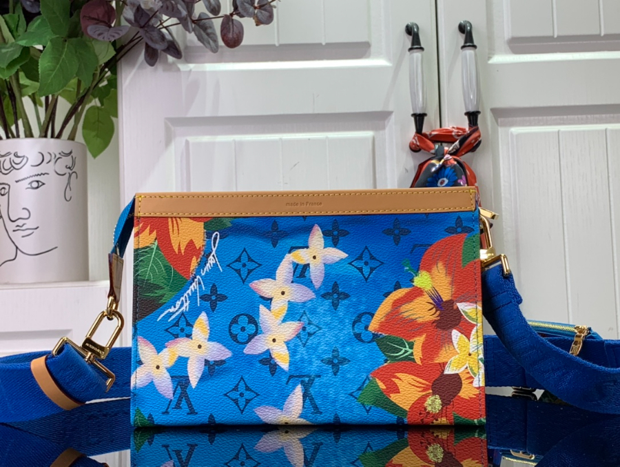 루이비통 가스통 웨어러블 월릿 크로스백 M83466 2214.54.5cm 블루2.jpg