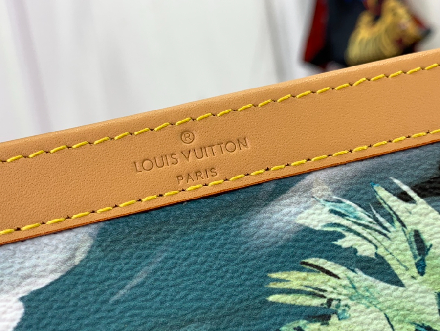 루이비통 가스통 웨어러블 월릿 크로스백 M83466 2214.54.5cm 흑녹색8.jpg