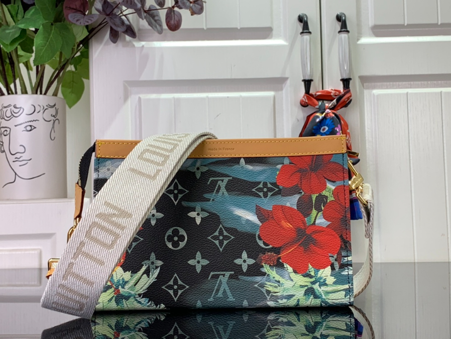 루이비통 가스통 웨어러블 월릿 크로스백 M83466 2214.54.5cm 흑녹색2.jpg