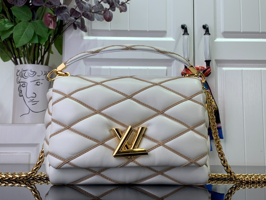 루이비통 고-14 MM M22890 231610cm 화이트 골드1.jpg