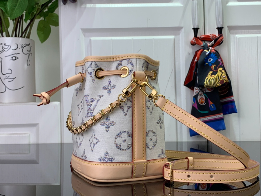 루이비통 나노 노에 M83453 131610cm3.jpg