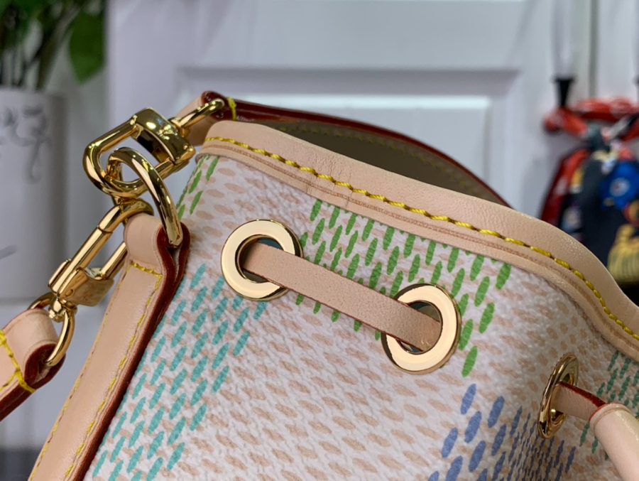 루이비통 나노 노에 피스타치오 N40640 131610cm6.jpg