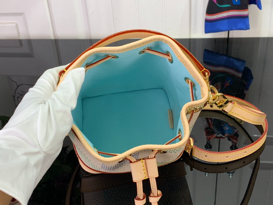 루이비통 나노 노에 피스타치오 N40640 131610cm5.jpg