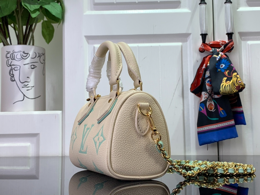 루이비통 나노 스피디 라떼 화이트 마차 그린 M24169 16107.5cm3.jpg