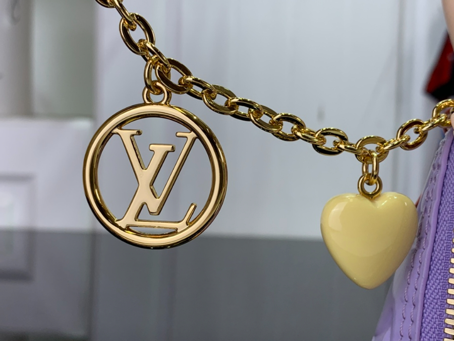 루이비통 나노 알마 베르니 모노그램 라일락 M82974 18128cm8.jpg