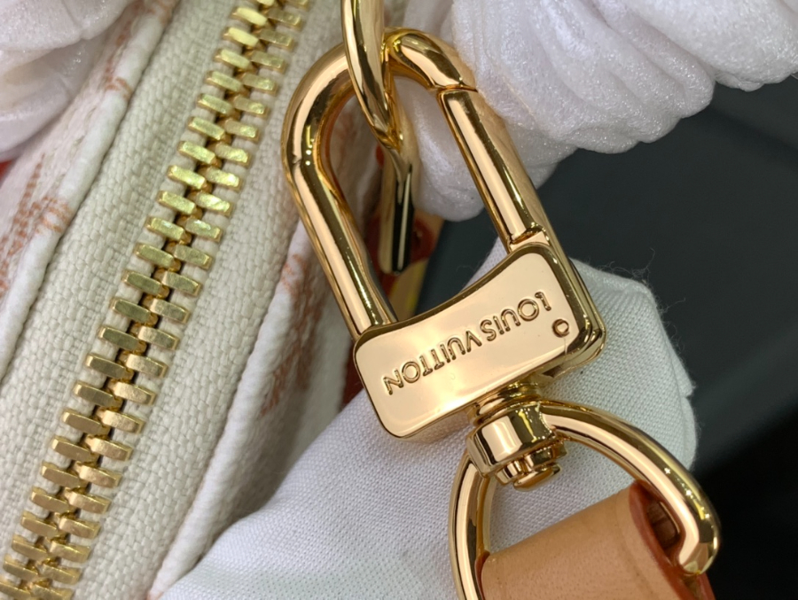 루이비통 나노 알마백 M46895 18128cm7.jpg