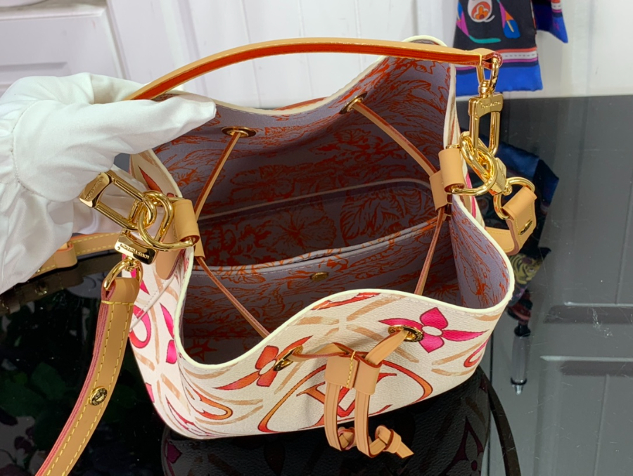 루이비통 네오노에 BB M25315 202013cm 레드5.jpg