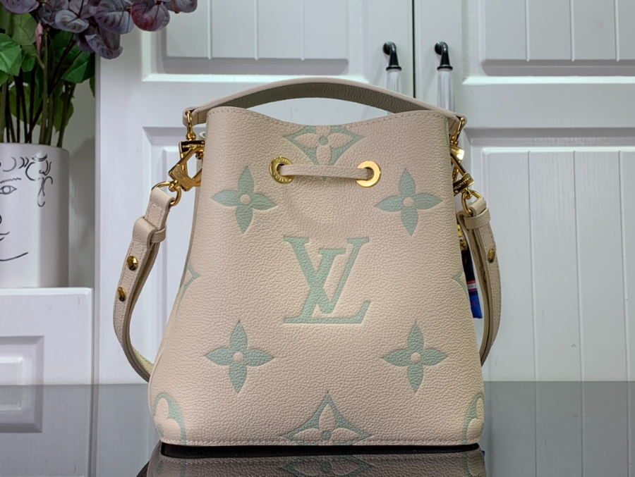 루이비통 네오노에 BB 숄더백 M24048 262617.5cm2.jpg