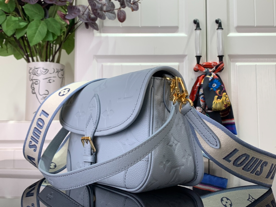 루이비통 다이앤 M46846 24159cm3.jpg