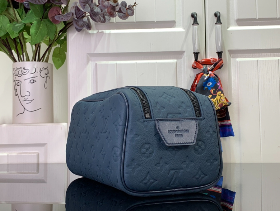 루이비통 돕 키트 281516.5cm M11497 다크 블루4.jpg