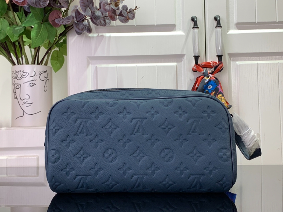 루이비통 돕 키트 281516.5cm M11497 다크 블루1.jpg