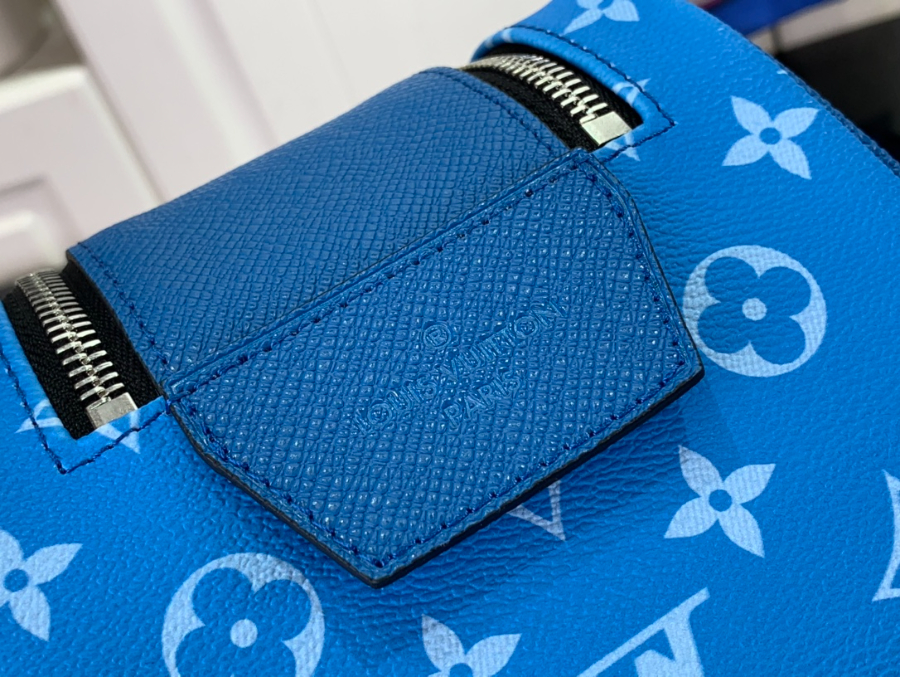 루이비통 돕 키트 토일렛 파우치 모노그램 2컬러 M44494 M3101310.jpg