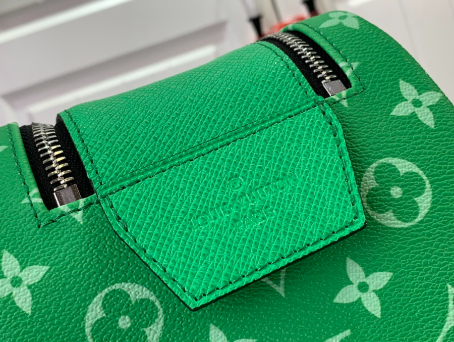 루이비통 돕 키트 토일렛 파우치 모노그램 2컬러 M44494 M3101317.jpg