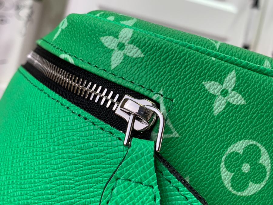 루이비통 돕 키트 토일렛 파우치 모노그램 2컬러 M44494 M3101318.jpg