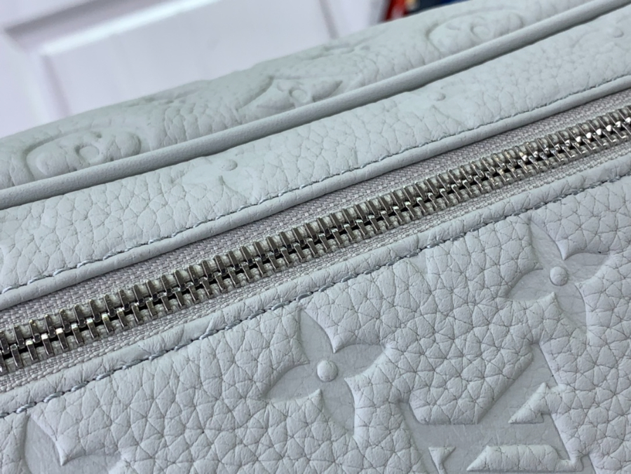 루이비통 돕 키트 파우치 M82576 281516.5cm 라이트 그레이4.jpg