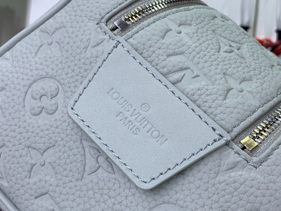 루이비통 돕 키트 파우치 M82576 281516.5cm 라이트 그레이6.jpg