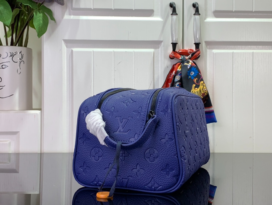 루이비통 돕 키트 파우치 M82576 281516.5cm 블루4.jpg