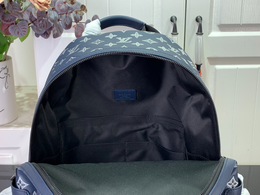 루이비통 디스커버리 백팩 M24760 293820cm 네이비5.jpg