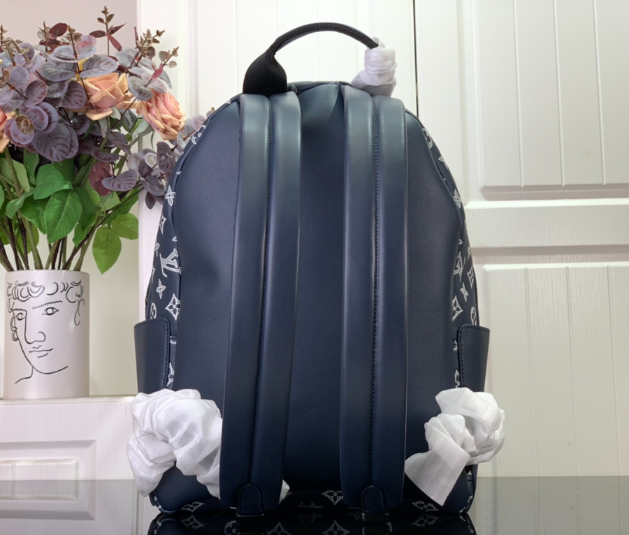 루이비통 디스커버리 백팩 M24760 293820cm 네이비3.jpg