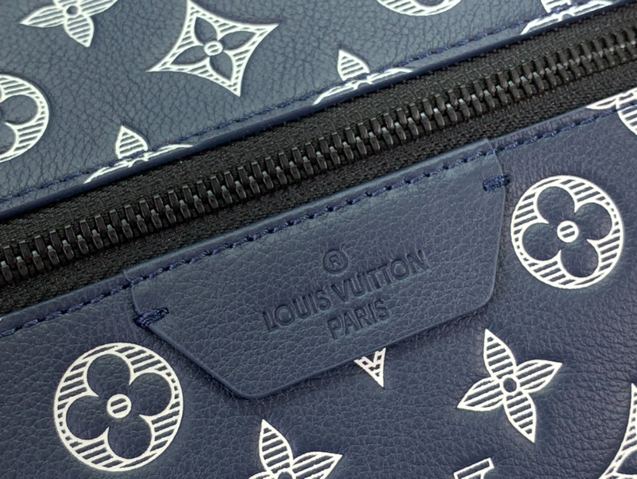 루이비통 디스커버리 백팩 M24760 293820cm 네이비7.jpg