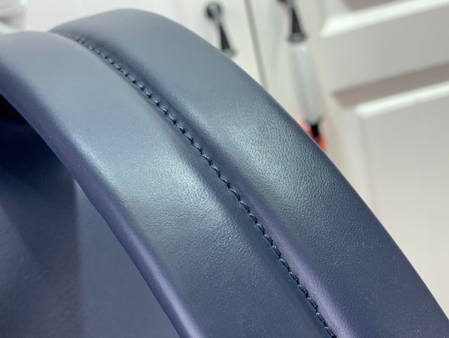 루이비통 디스커버리 백팩 M24760 293820cm 네이비8.jpg