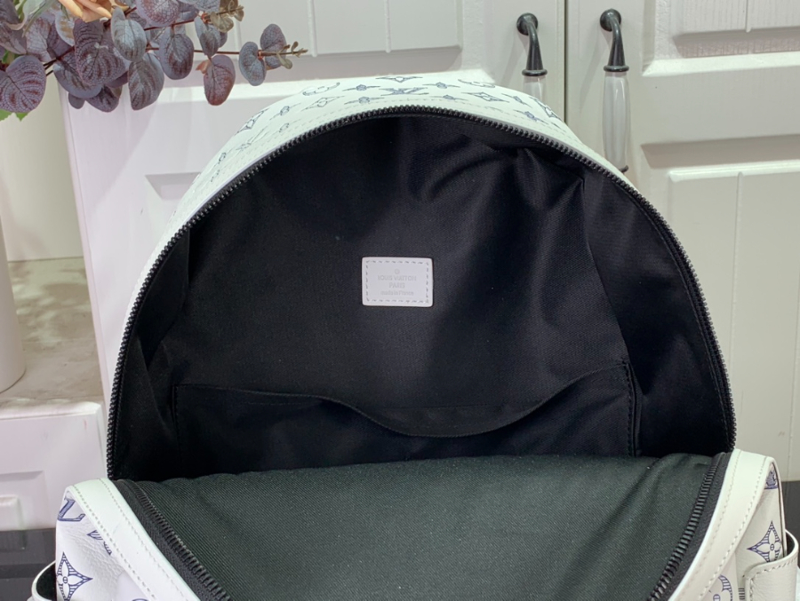 루이비통 디스커버리 백팩 M24760 293820cm 화이트5.jpg