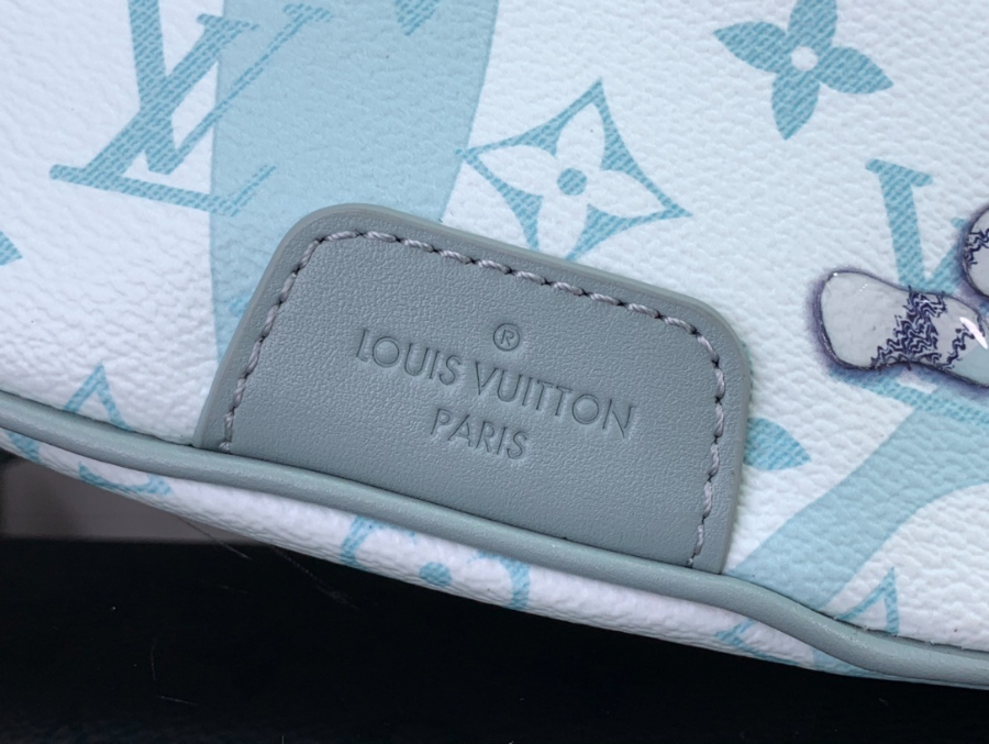 루이비통 디스커버리 범백 M22576 44159cm 스카이 블루8.jpg