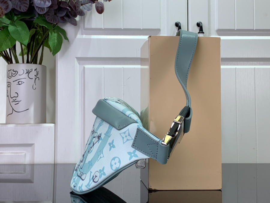 루이비통 디스커버리 범백 M22576 44159cm 스카이 블루4.jpg