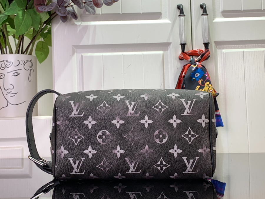 루이비통 락커 돕 키트 M11765 231312cm 블랙3.jpg