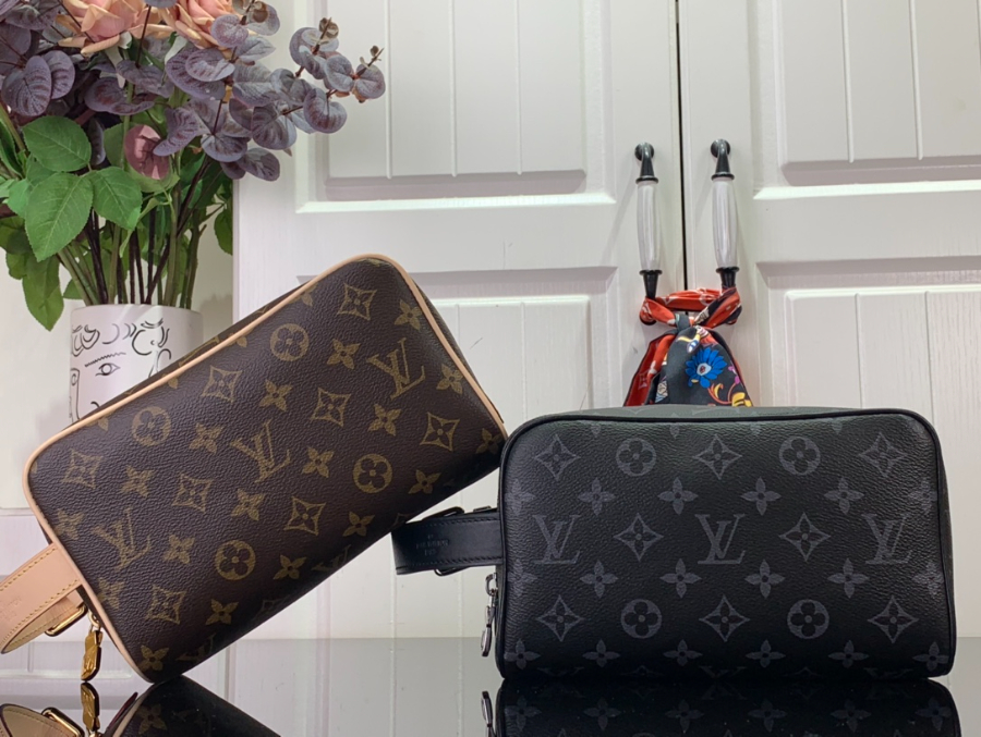 루이비통 락커 돕 키트 M83112 M83113 2컬러01.jpg