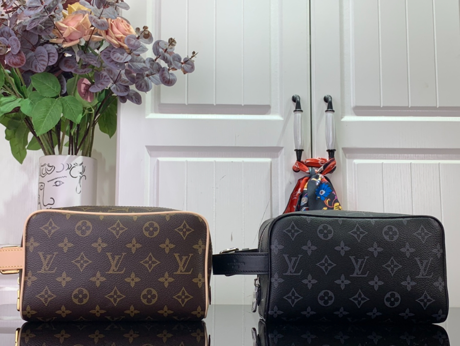 루이비통 락커 돕 키트 M83112 M83113 2컬러02.jpg