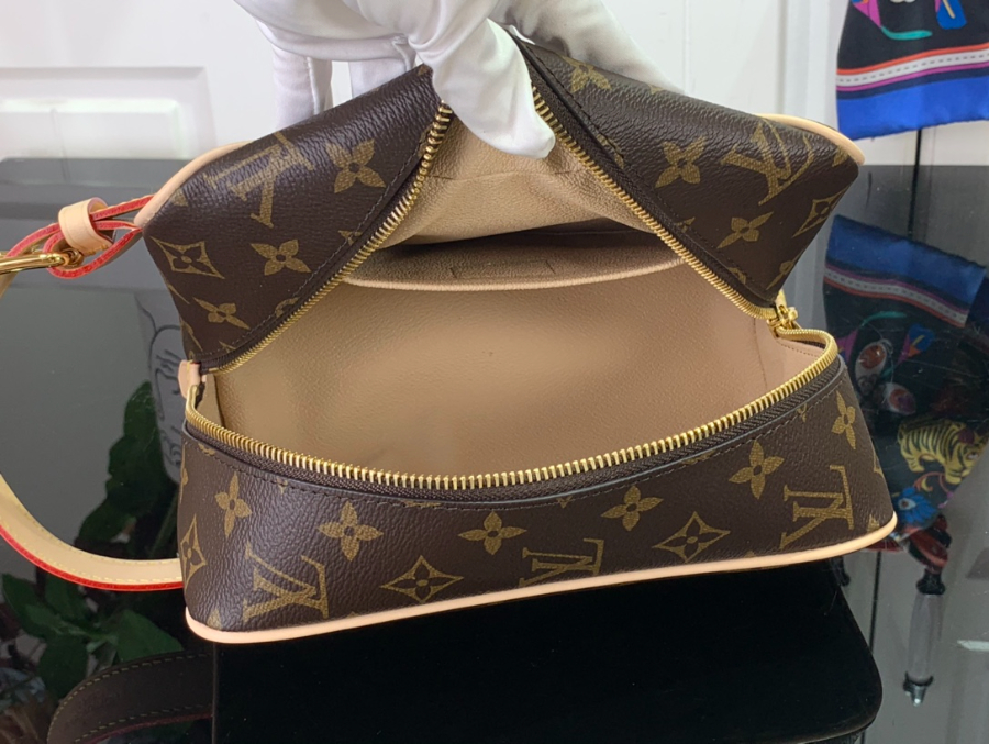 루이비통 락커 돕 키트 M83112 M83113 2컬러14.jpg