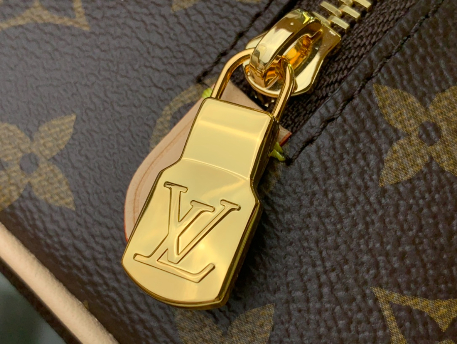 루이비통 락커 돕 키트 M83112 M83113 2컬러15.jpg