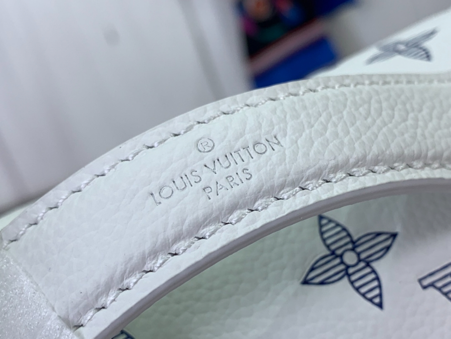 루이비통 러시 범백 화이트 M25227 30158cm8.jpg