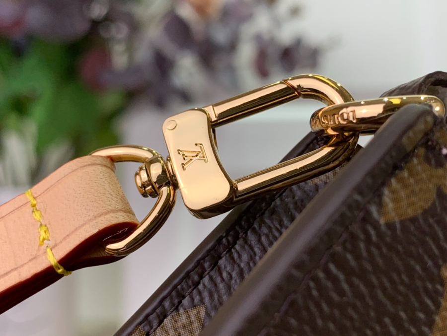 루이비통 렉싱턴 파우치 M83685 21.5134.5cm7.jpg