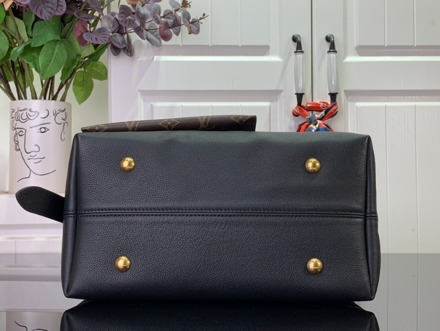 루이비통 로우 키 호보 313518cm M248564.jpg