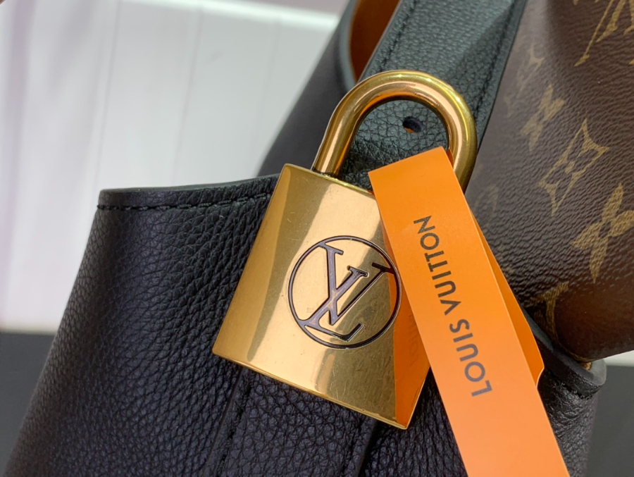 루이비통 로우 키 호보 313518cm M248568.jpg