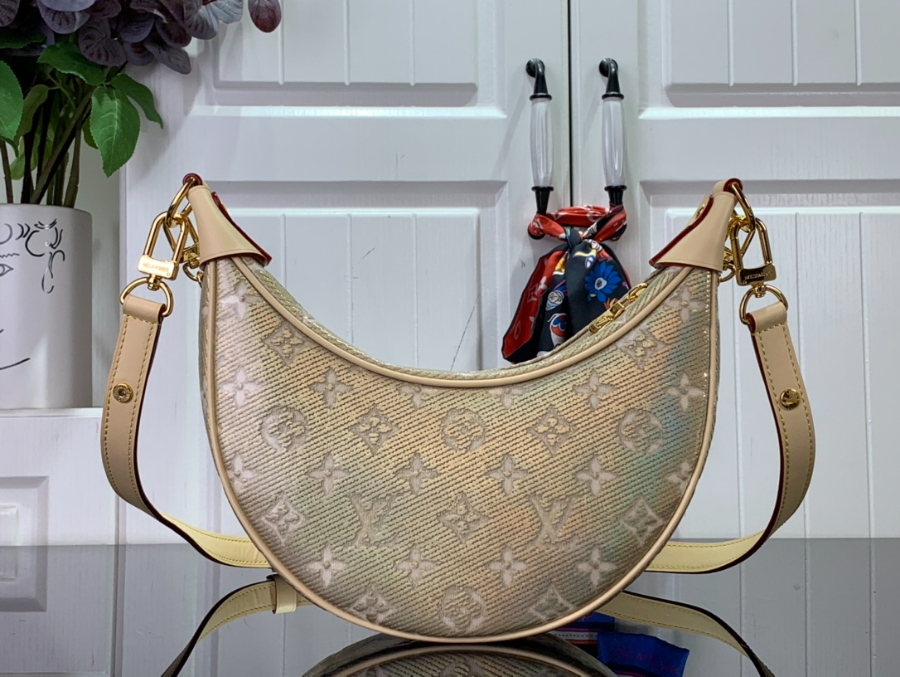 루이비통 루프 PM 숄더백 M22928 23136cm2.jpg