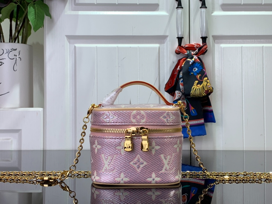 루이비통 마이크로 베니티 M82527 11108cm1.jpg