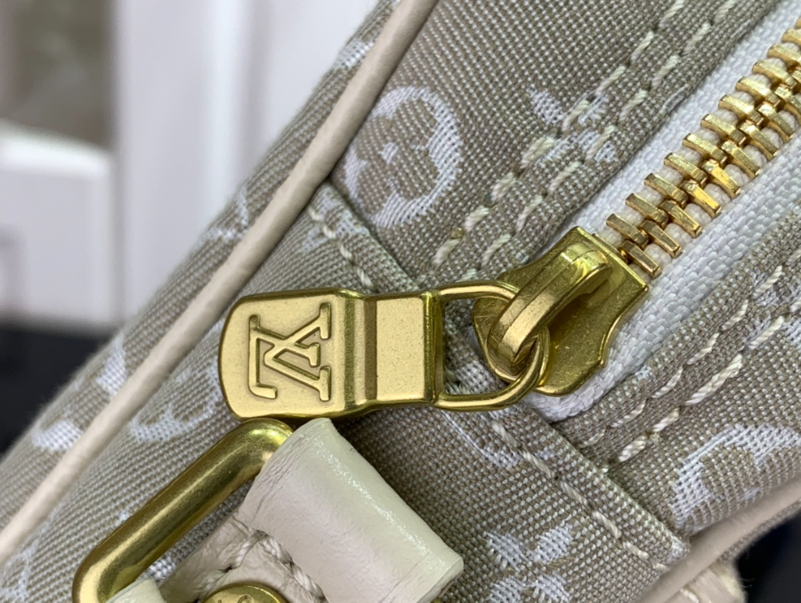 루이비통 모노그램 다뉴브 숄더백 M45266 15215cm 2컬러13.jpg