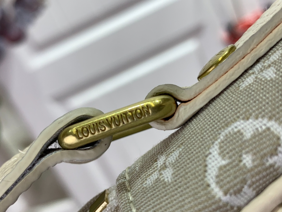 루이비통 모노그램 다뉴브 숄더백 M45266 15215cm 2컬러15.jpg