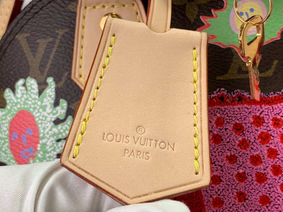 루이비통 x 야요이 쿠사마 알마 BB 모노그램 M46428 23.517.511.5cm8.jpg