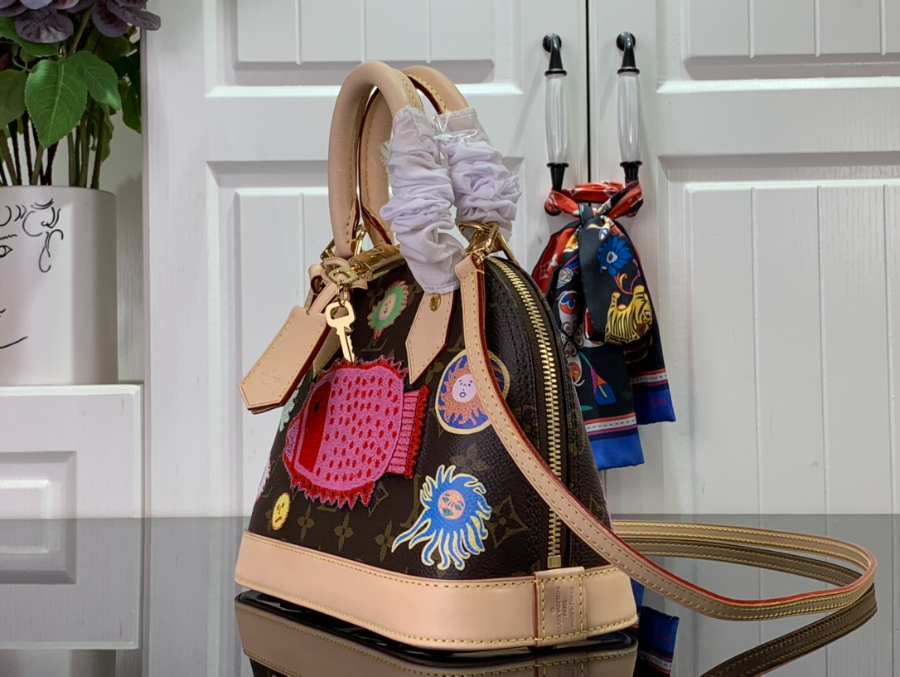 루이비통 x 야요이 쿠사마 알마 BB 모노그램 M46428 23.517.511.5cm3.jpg