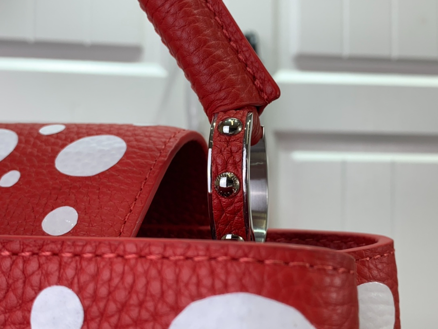 루이비통 x 야요이 쿠사마 카퓌신 레드 화이트 M21691 3사이즈7.jpg